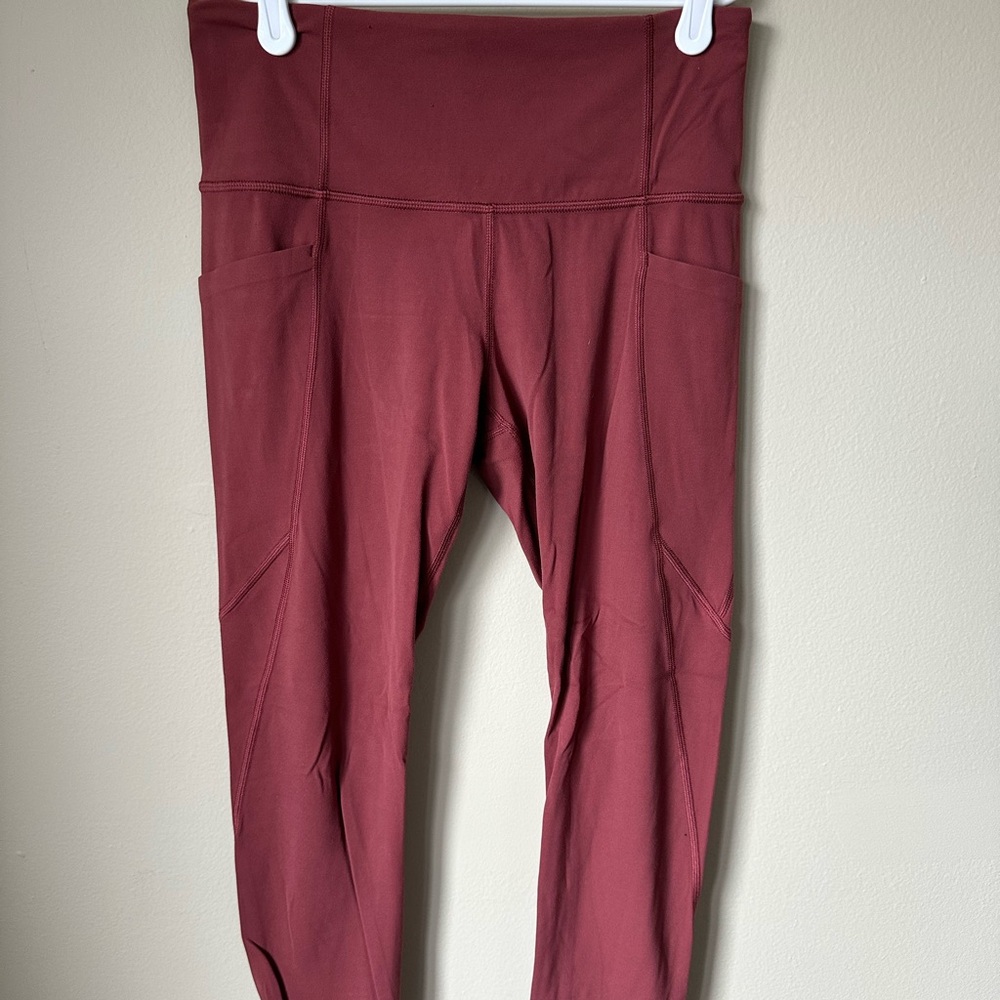 Athleta Women’s maroon/red Leggings with pockets